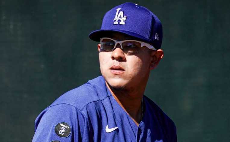 Julio Urías sigue inmerso en la polémica (Foto: @Dodgers)