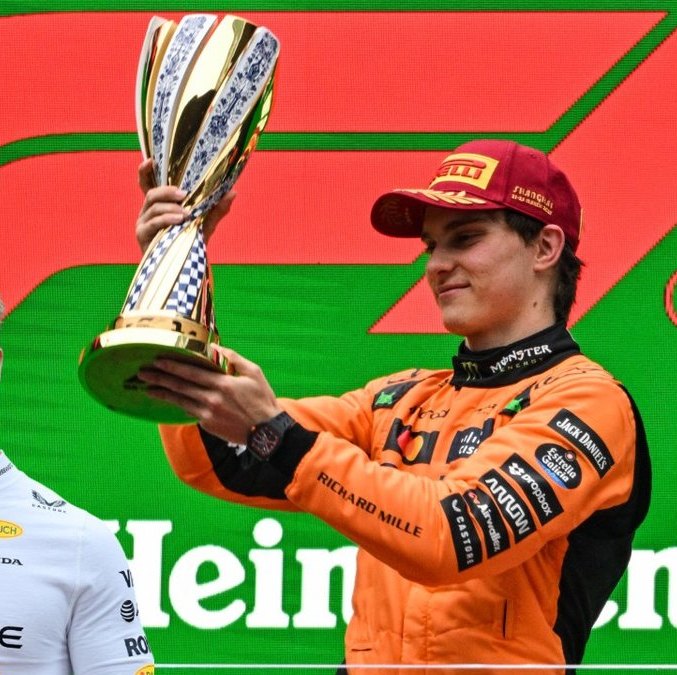 Oscar Piastri ganó el Gran Premio de China 2025 de la F1 (AFP)