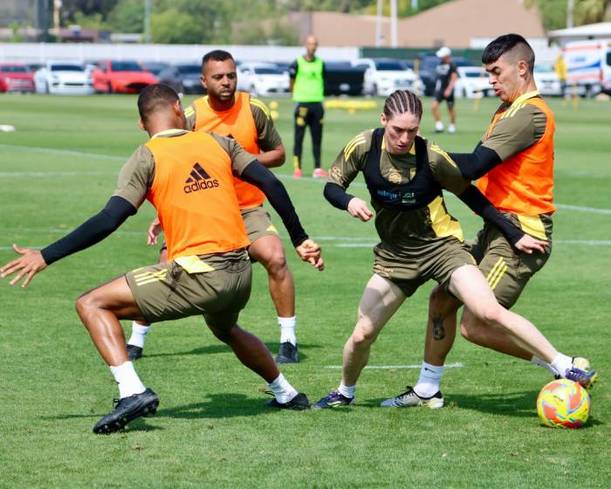 Entrenamiento de Tigres previo al juego ante América (@TigresOficial)
