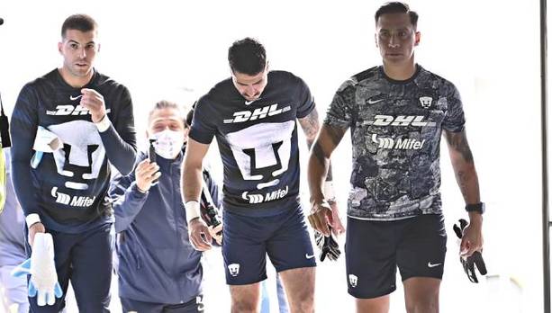 Gil Alcalá y Julio González en su época con Pumas (Imago7)