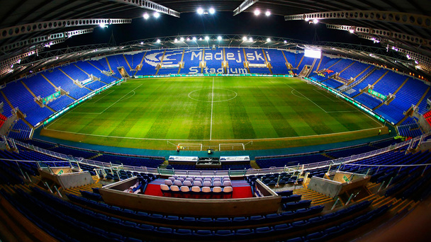 El Madejski Stadium es la garantía de la familia Dai ante un banco chino.