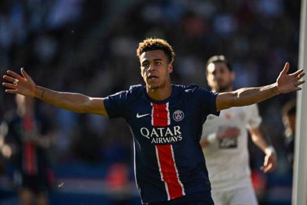 Doue festeja el gol del triunfo ante Angers (AFP)