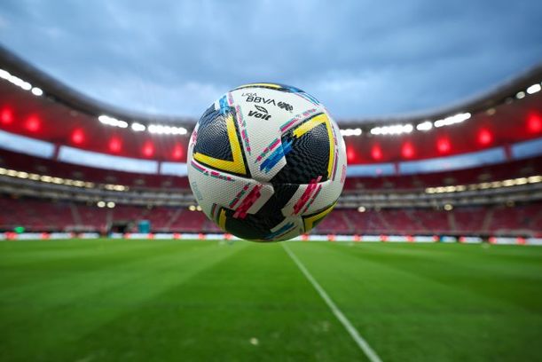 Balón oficial de la Liga MX (Imago7)