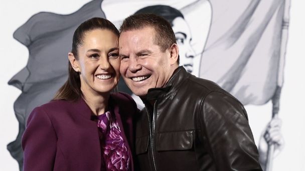 Claudia Sheinbaum y Julio César Chávez (EFE)