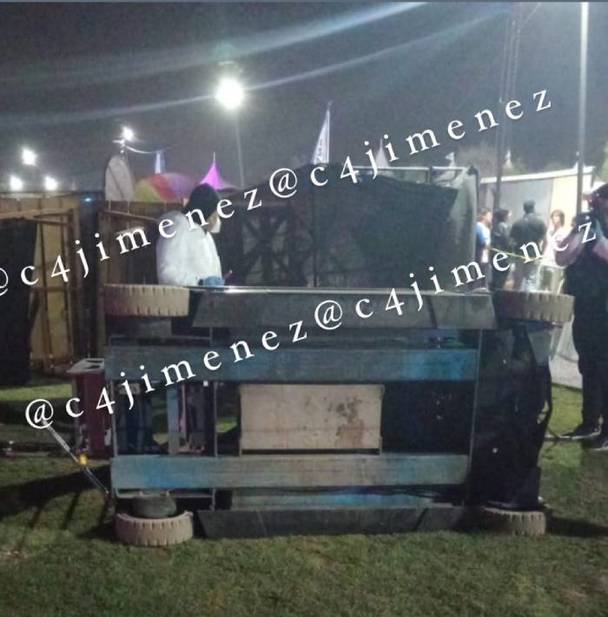 Una estructura provocó la muerte de dos personas en el Axe Ceremonia (@C4jimenez)