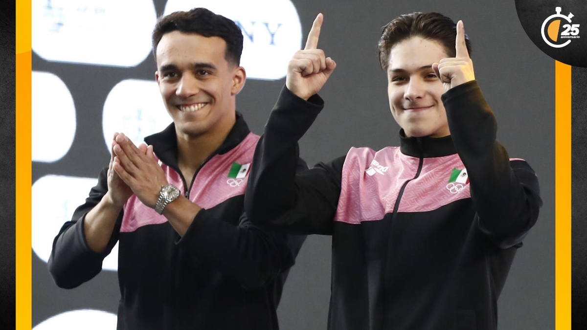 osmar Olvera y Juan Celaya hicieron sonar el Himno Nacional en Guadalajara (EFE)