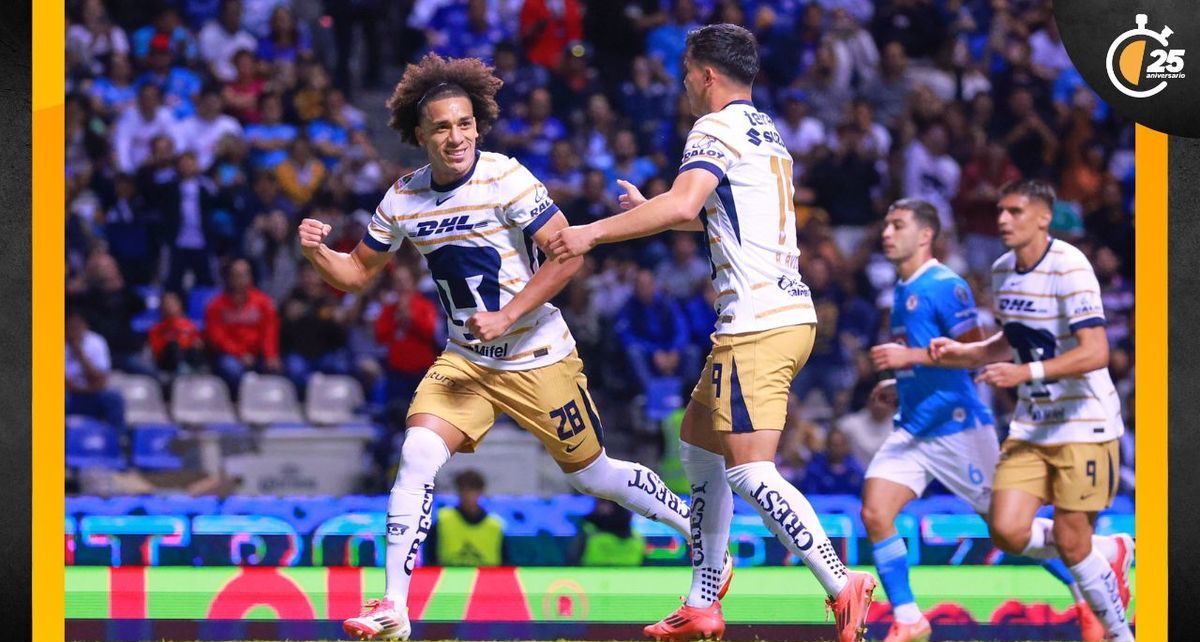 Adalberto Carrasquilla en celebración de gol en el Cruz Azul vs. Pumas (Imago7)
