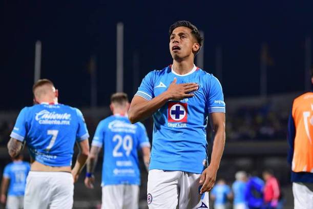 Sepúlveda celebra uno de sus goles al América (Mexsport)