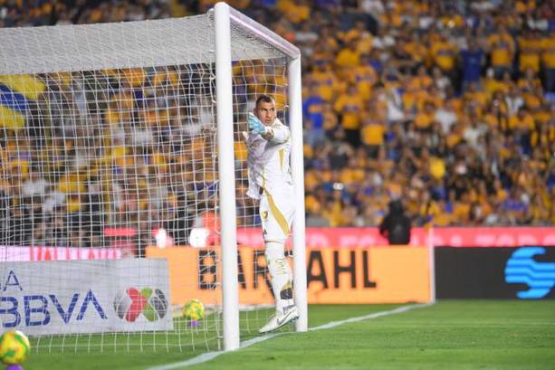 Nahuel Guzmán, previo al penal de Sergio Ramos (Imago7)