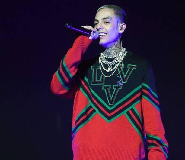 Natanael Cano en un concierto (AFP)