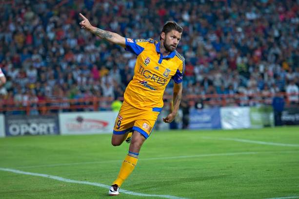 Rafa Sóbis, durante su época como goleador de Tigres (Mexsport)