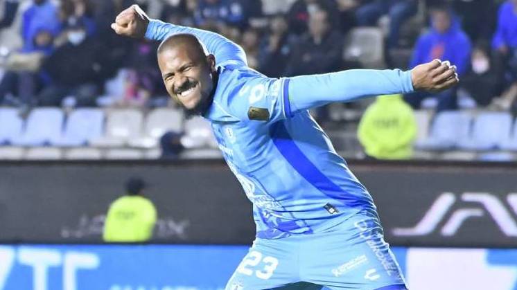 Salomón Rondón festeja su gol contra Xolos (Imago7)