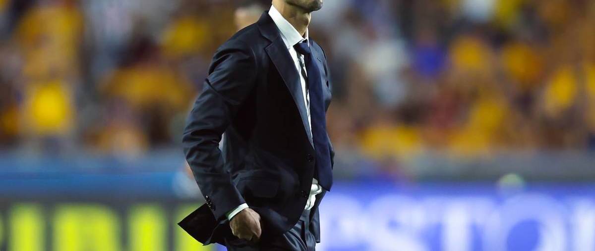 Guido Pizarro dio 'show' en el último Clásico Regio (Imago7)