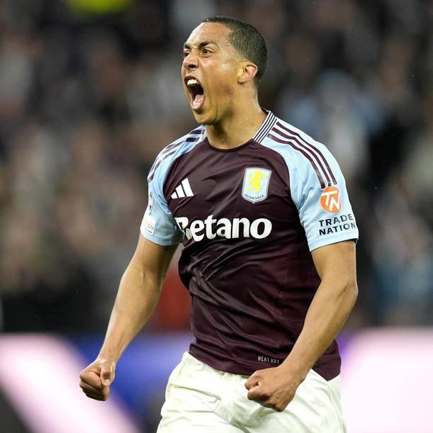 para top Aston Villa vs PSG 3