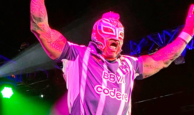 Rey Mysterio portó un jersey de Rayados (Captura de X Rayados de Monterrey).