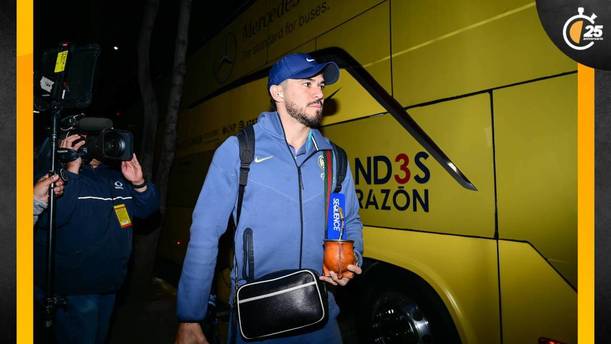 Henry Martín deberá esperar su oportunidad en el banco de suplentes (Imago7)
