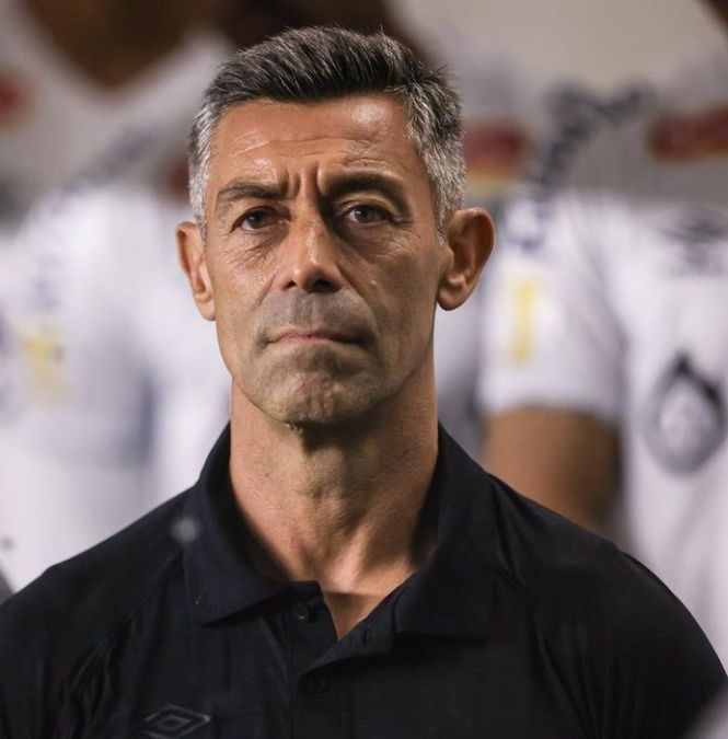 Pedro Caixinha pasó menos de medio año al frente de Santos (X: @SantosFC)