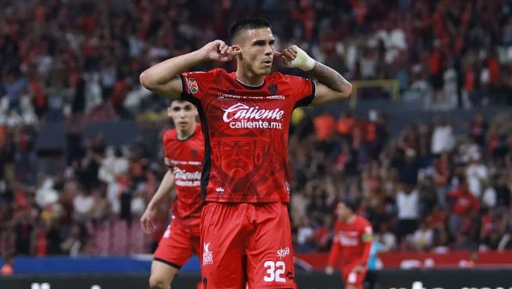Djuka celebró su cumpleaños con doblete y pidió de deseo el triunfo ante el San Luis (Imago7)