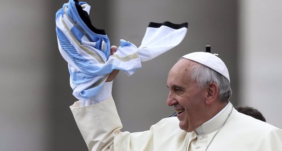 El papa Francisco era aficionado al futbol (Reuters)