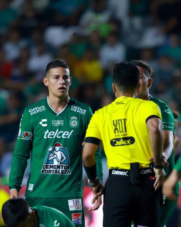 James Rodríguez antes de ser expulsado (Imago7)