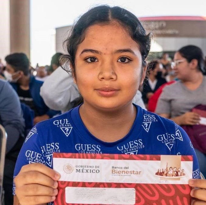 ¿Quiénes recibirán la Beca Rita Cetina del 21 al 25 de abril 2025?