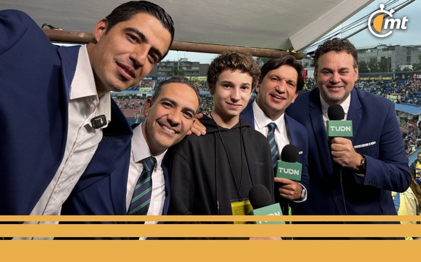 Andre Marín Jr. con comentaristas de TUDN (@DavidFaitelson_)