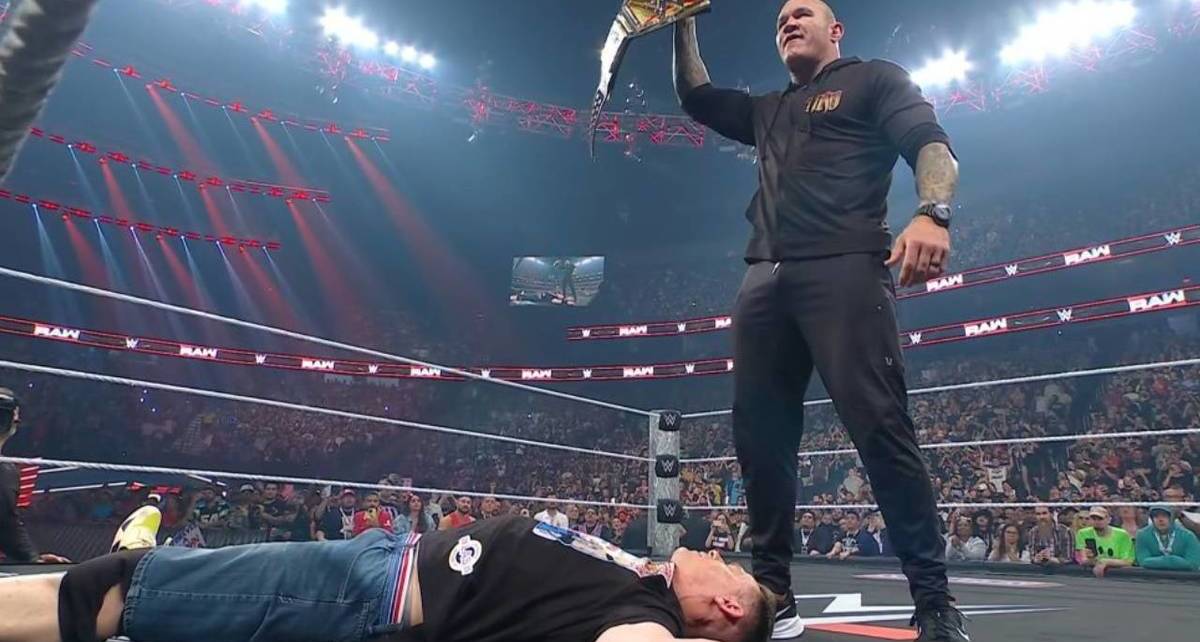 Randy Orton atacó por sorpresa a John Cena en Raw (WWE)