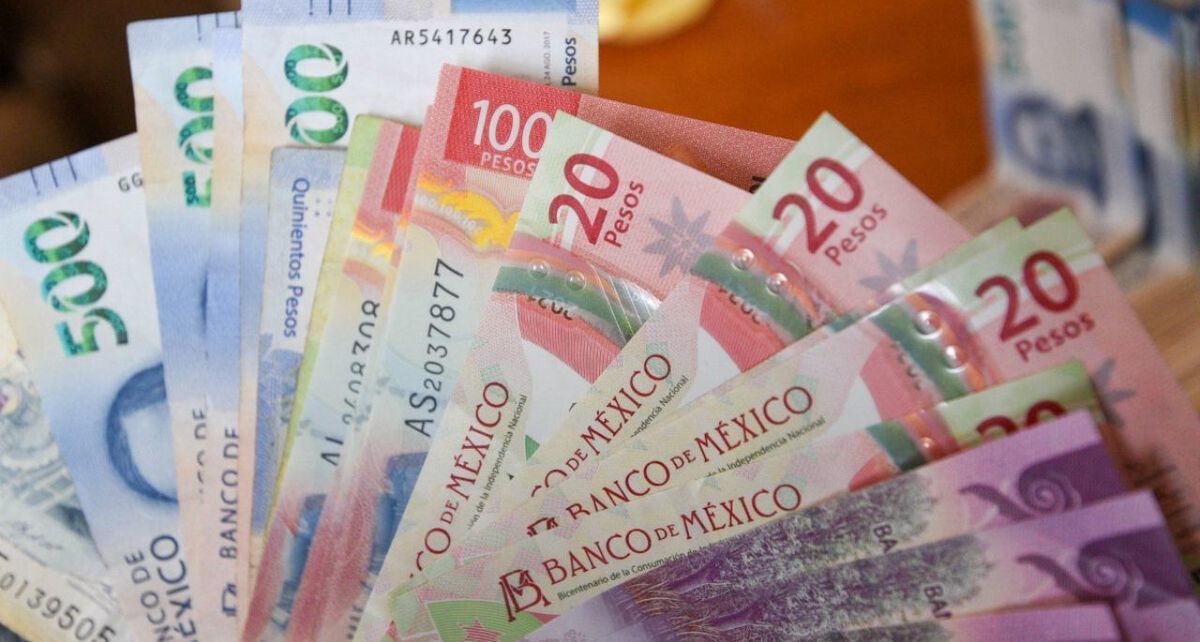 Usuarios de redes denuncian circulación de billetes falsos de $500 pesos.