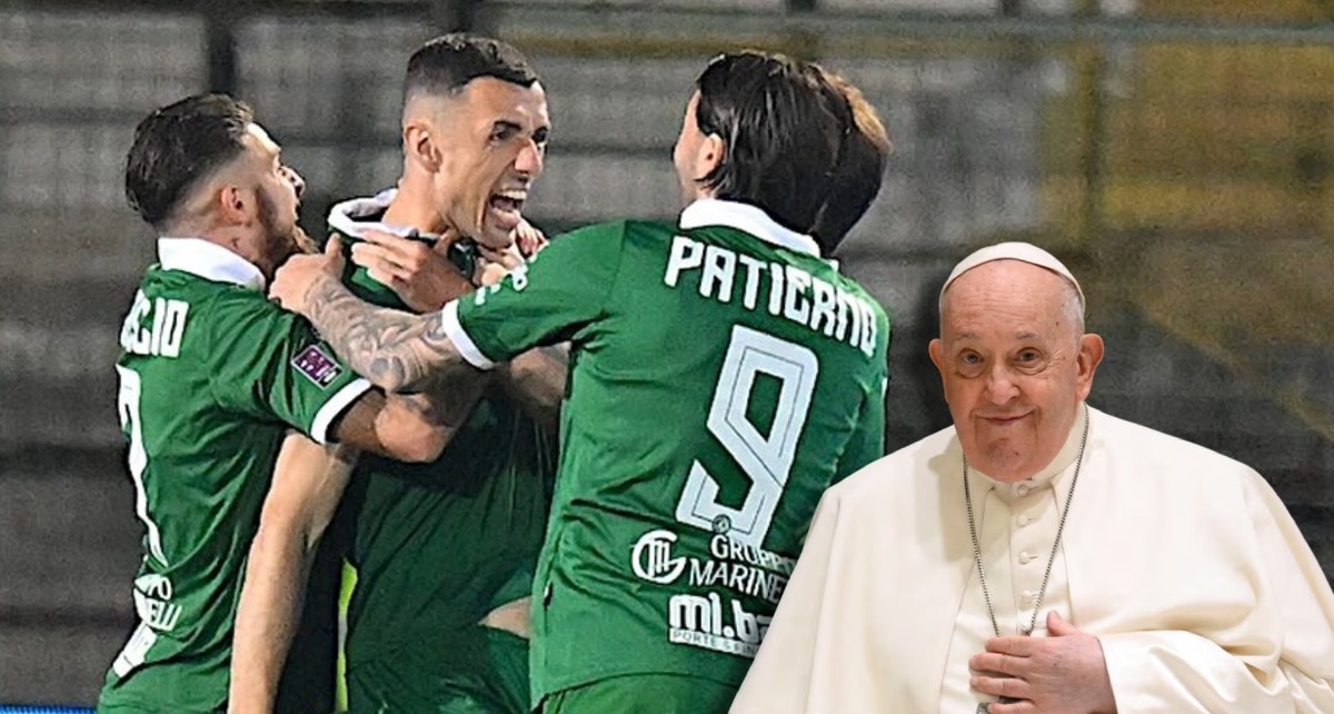Avellino 1912 tiene una curiosa coincidencia con el papa (Facebook U.S. Avellino 1912 | Reuters)