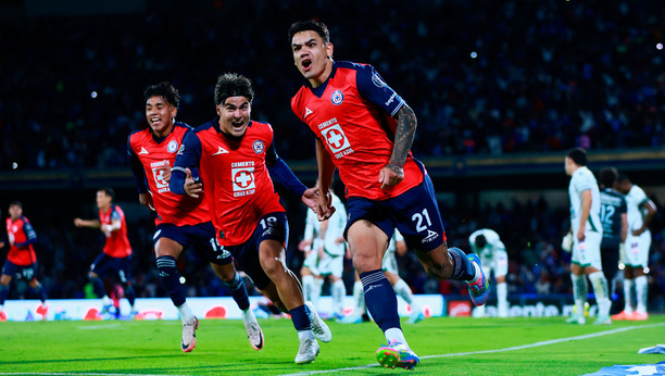 Romero y Fernández le dieron el triunfo al Cruz Azul. (Foto: Imago7)
