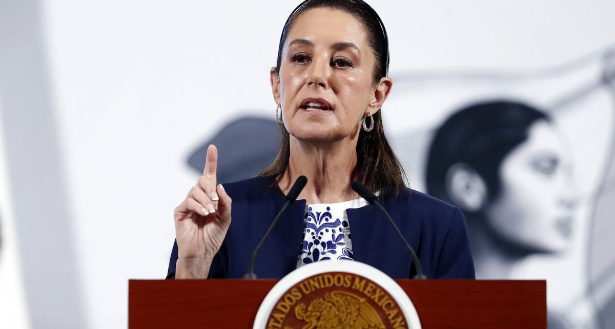 Sheinbaum manda inicitiva para reducir trámites presenciales. Foto: EFE