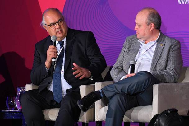 Carlos del Campo estuvo presente en el Sports Summit (Imago7)