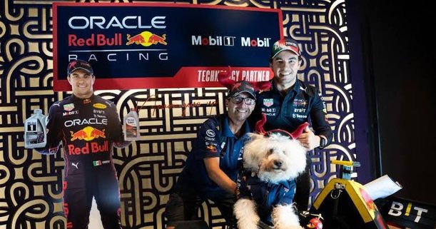 Checo Pérez conoció a Fabbio y su dueño. (Foto: Especial)