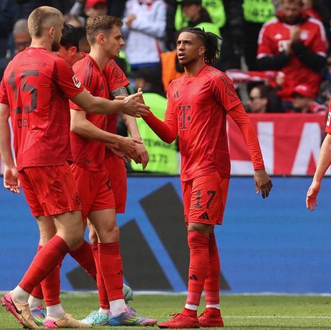 Bayern Munich celebra uno de sus goles al Mainz (AFP)