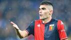 Johan Vásquez durante un juego del Genoa (@johan_pie)