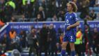 Wout Faes, defensor del Leicester, tras consumarse su descenso (AFP)