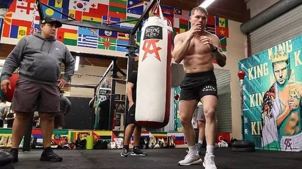 Canelo, en entrenamiento con Eddy Reynoso (Matchroom)
