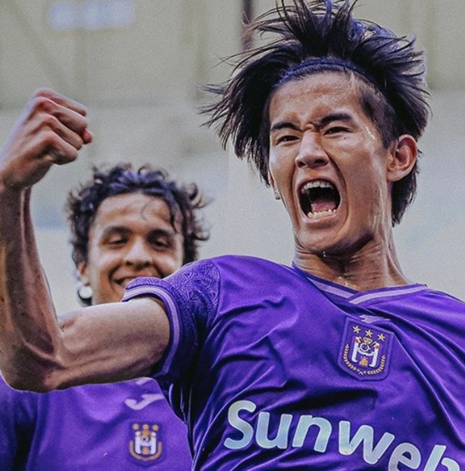 Anderlecht disputa la ronda de Campeonato de la Belgian Pro League (X @rscanderlecht)