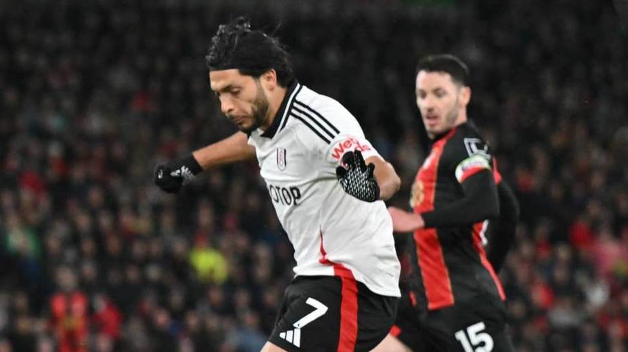 Raúl Jiménez no pudo anotar al Bournemouth (AFP)