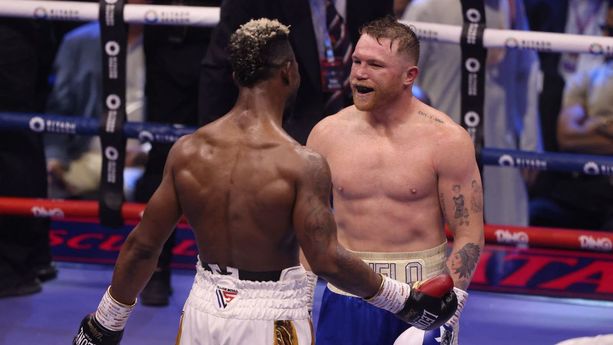Canelo Álvarez no terminó contento por la propuesta de Scull (AFP)