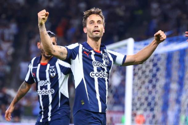 Sergio Canales contribuyó al triunfo rayado (Imago7)
