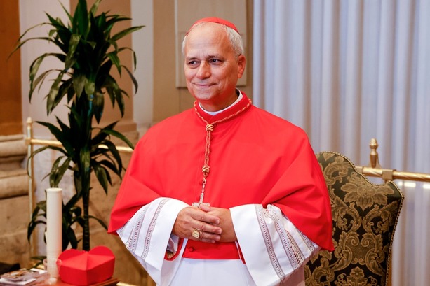 El cardenal Robert Francis Prevost ha sido elegido Pontífice 267º de la Iglesia Católica.