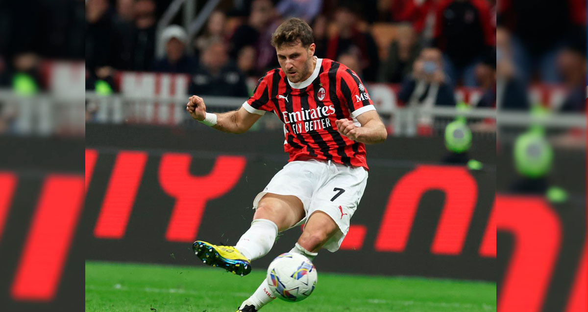 Santiago Giménez hizo doblete ante el Bologna. (Foto: X AC Milan)