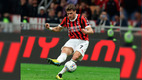 Santiago Giménez hizo doblete ante el Bologna. (Foto: X AC Milan)