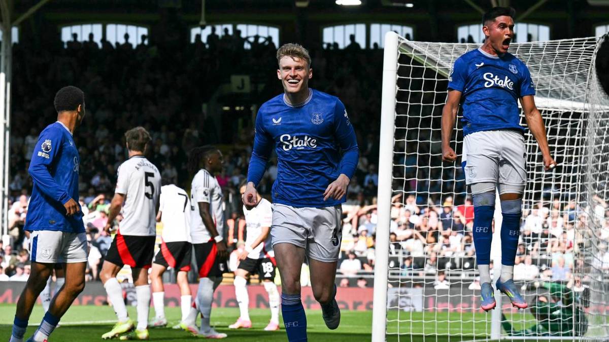 Everton sacó los tres puntos del Craven Cottage (AFP)