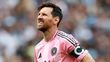 Messi sufre en el juego ante Minnesota United (AFP)