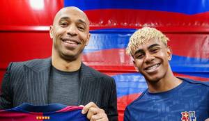 Thierry Henry y Lamine Yamal se reunieron para intercambiar playeras (@FCBarcelona_es)