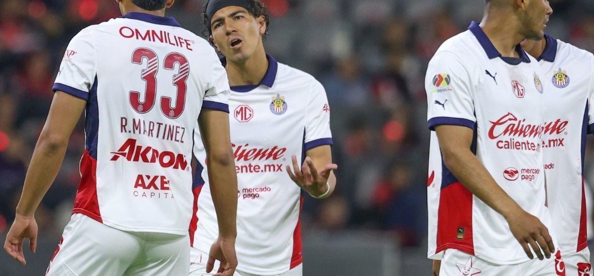 Chivas busca entrenador, pero el problema podría estar en los jugadores. (Foto: Mexsport)