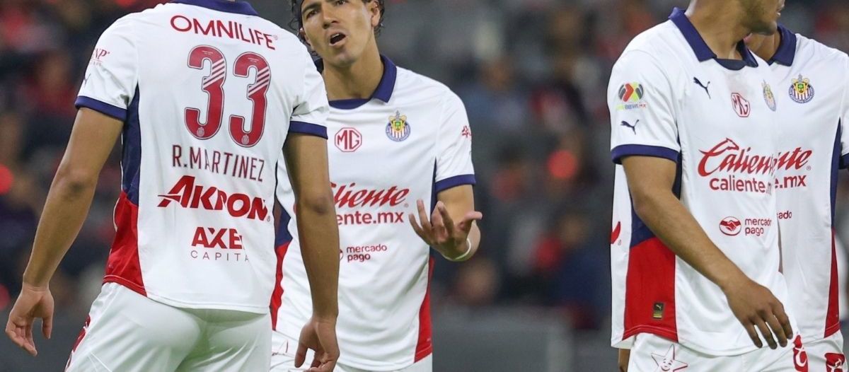 Chivas busca entrenador, pero el problema podría estar en los jugadores. (Foto: Mexsport)