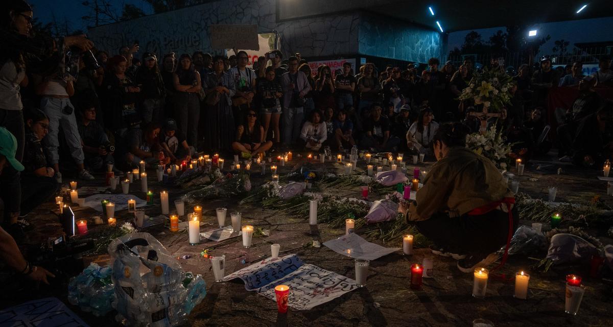 Protesta en las afueras del Parque Bicentenario por la muerte de dos periodistas en el Festival Ceremonia (Especial)